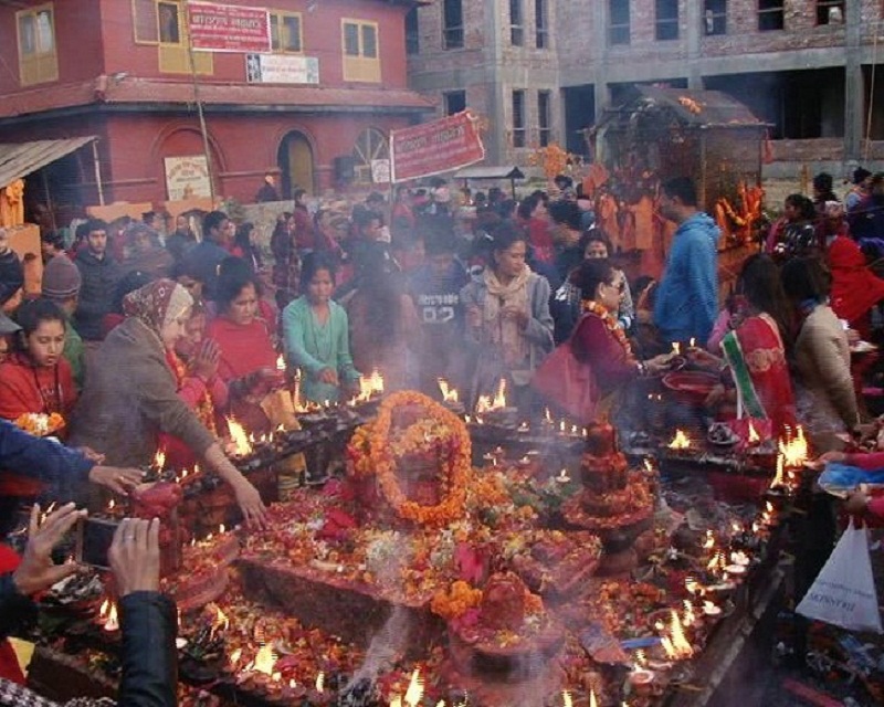 देशभरका नारायण मन्दिरमा भक्तजनको भीड